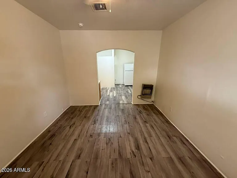 1305 N C Ave — Photo 2