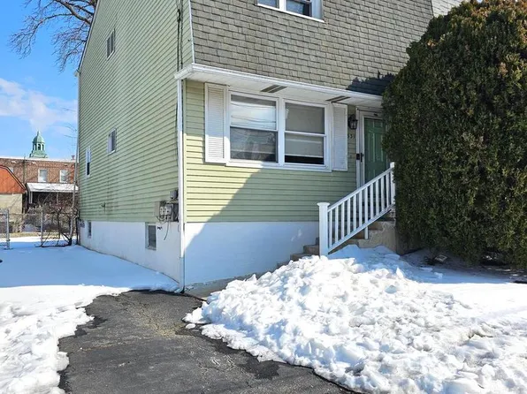 531 Pershing Ave, Collingdale, PA 19023