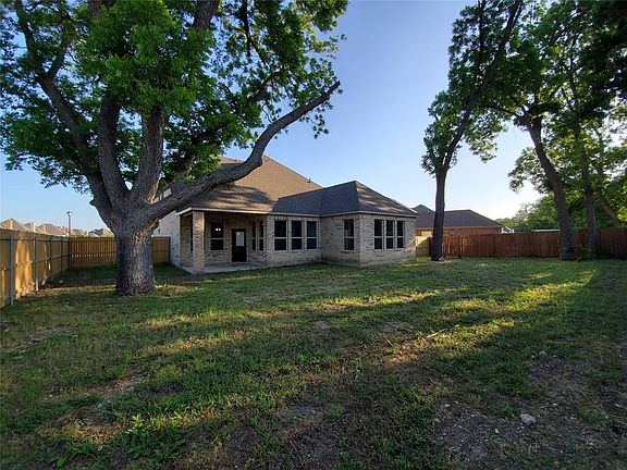 2nd image of 189 Breeders Dr