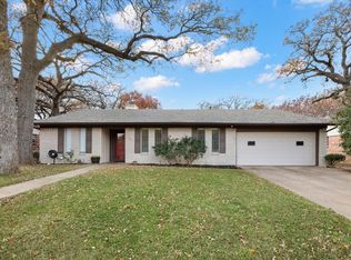 421 Moore Creek Rd, Hurst, TX 76053
