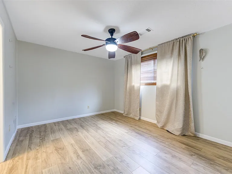 16019 Fathom Ln — Photo 24