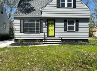 15317 Rockside Rd, Maple Hts, OH 44137