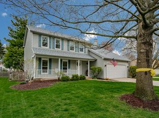 101 Ardley Ct, Naperville, IL 60565