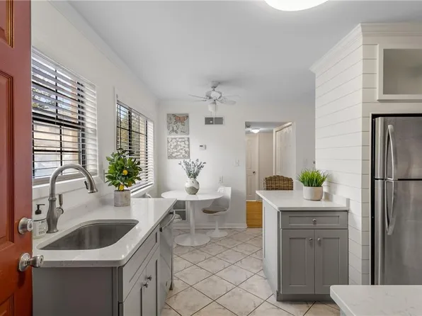 410 Candler Park Dr NE APT C2, Atlanta, GA 30307