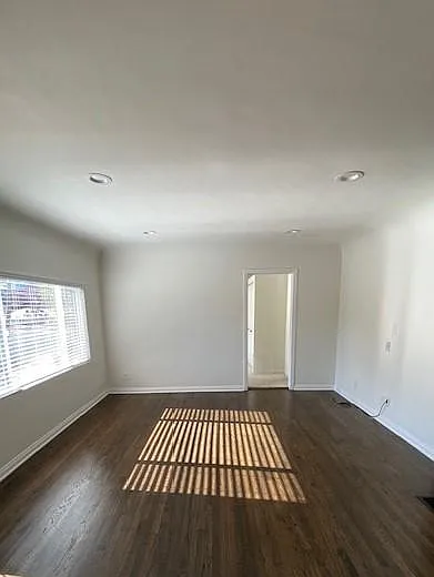 701 W Mariposa Ave — Photo 14