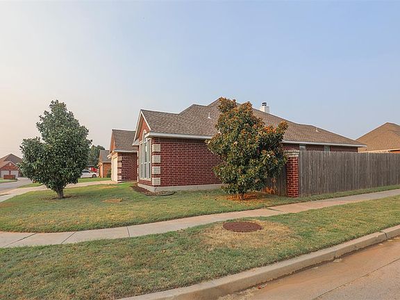 4th image of 15816 Stepping Stone Ln