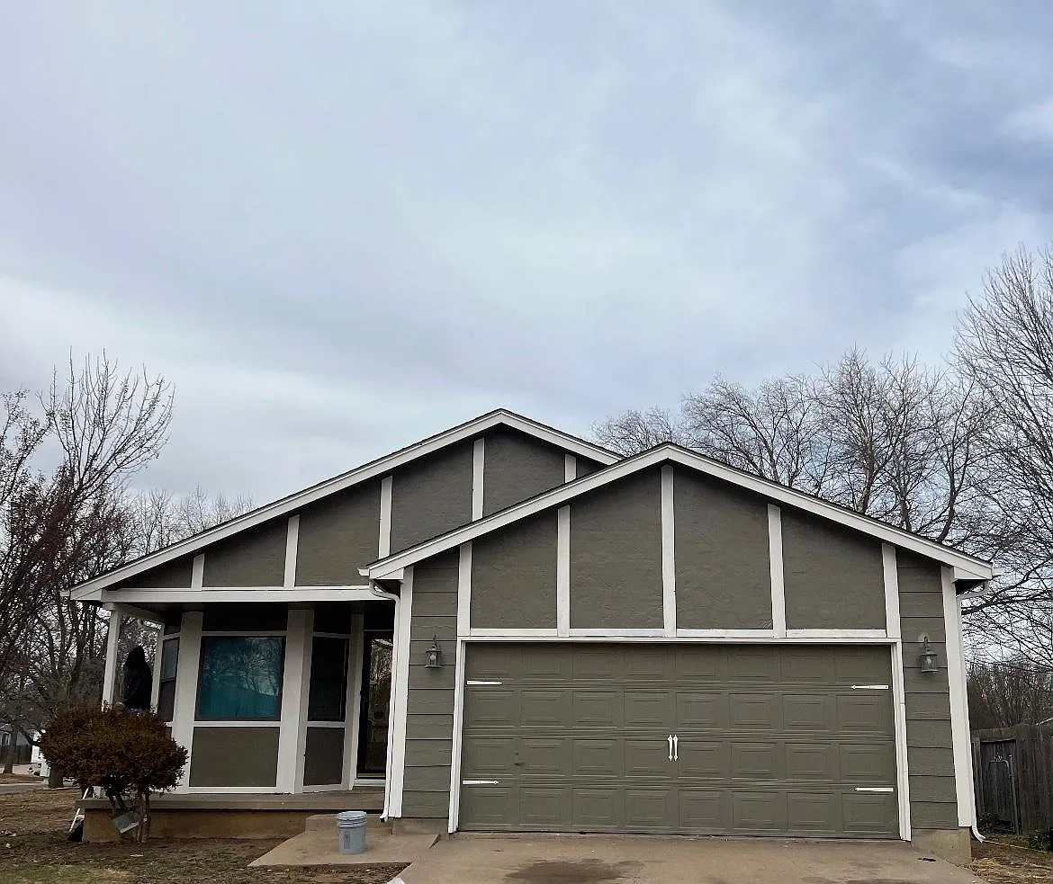 11806 W Bella Vista St — Photo 1