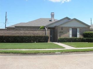 2831 Saba Ln, Port Neches, TX 77651