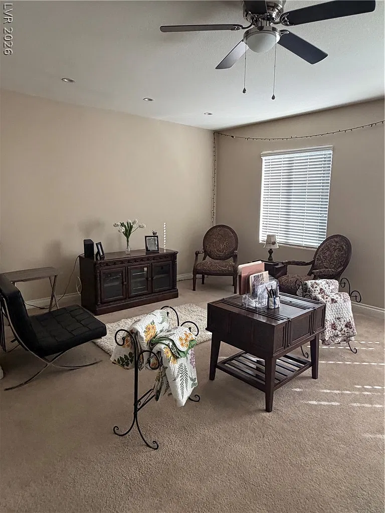 4 bed, 3.5 bath, 3968 sqft, $3,999 — Photo 2