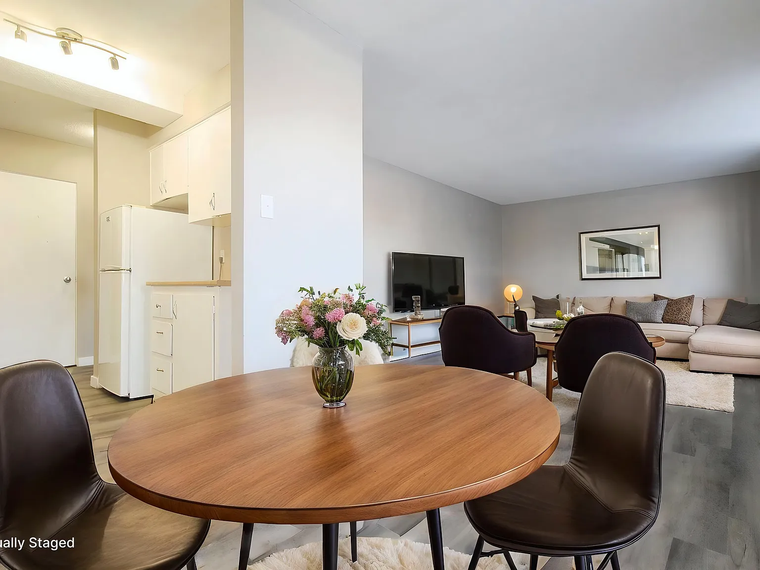 Virgo Apartments — Photo 4