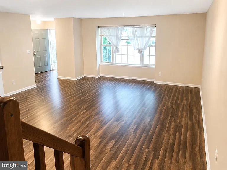 1407 Wharton Rd — Photo 5