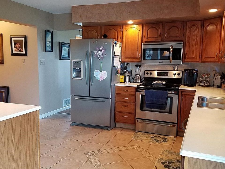 150 Dutch Hill Kitchen (2)