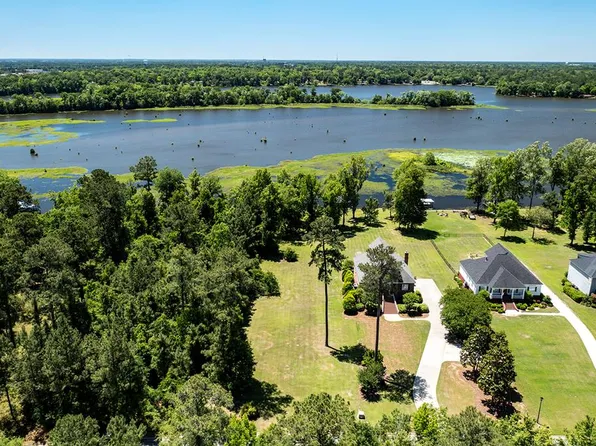 1520 Grand Cypress Ln, Albany, GA 31701