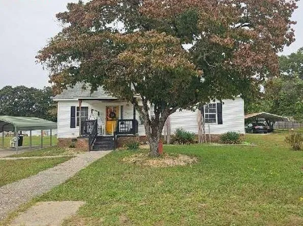 7391 3rd St, Wade, NC 28395