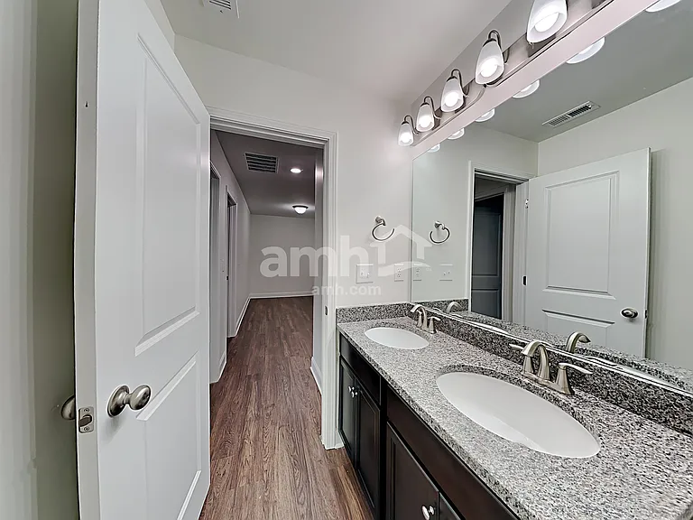 661 Woodall Rd — Photo 15
