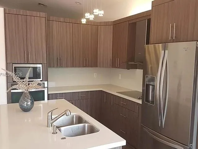 1433 NW 153rd Ave — Photo 6