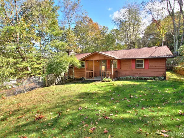 2872 Hyder Mountain Rd, Clyde, NC 28721