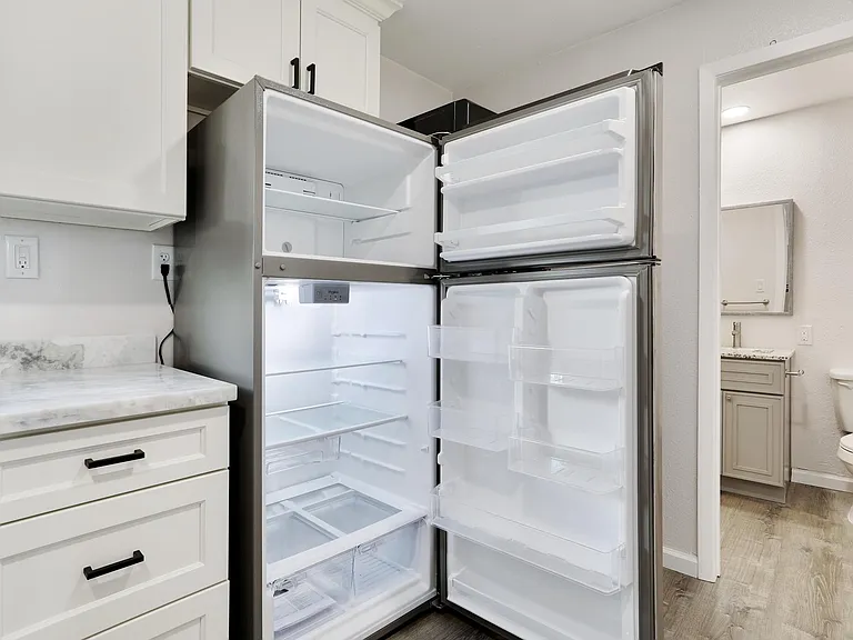 88 W 7th St #2 — Photo 21