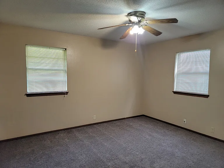 3201 Chisholm Trl — Photo 9