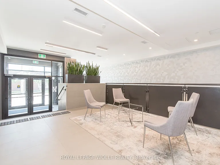 690 King St W #610 — Photo 25