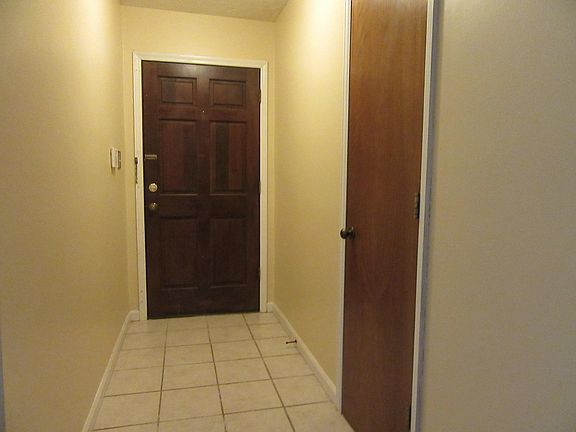 Foyer has Tile Flooring