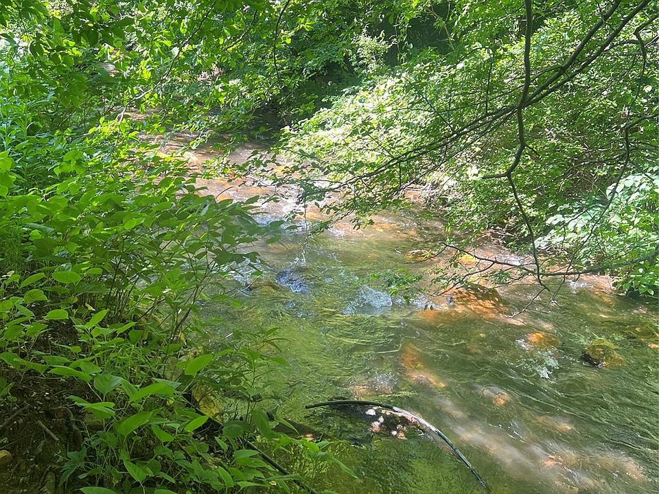 2nd image of 205 Henson Creek Rd