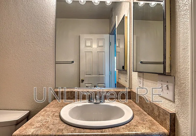 2980 Winterhaven Dr — Photo 9