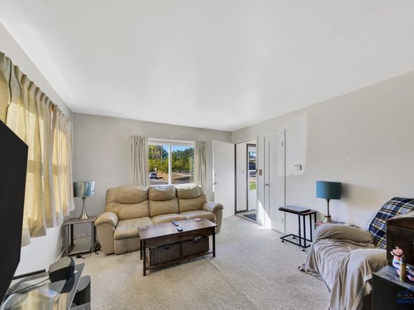 rapid-city-south-dakota-218888853 picture