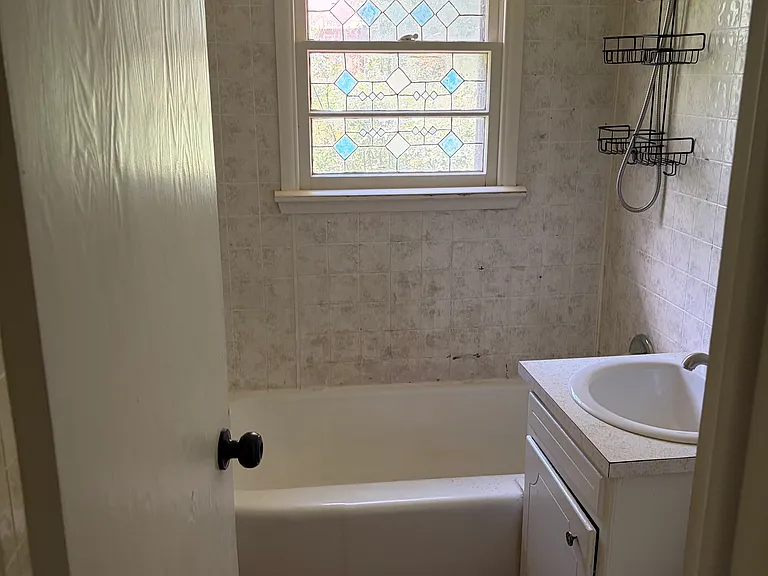 1307 N Broad St — Photo 14