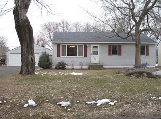 1755 Pinewood Dr, Shoreview, MN 55126