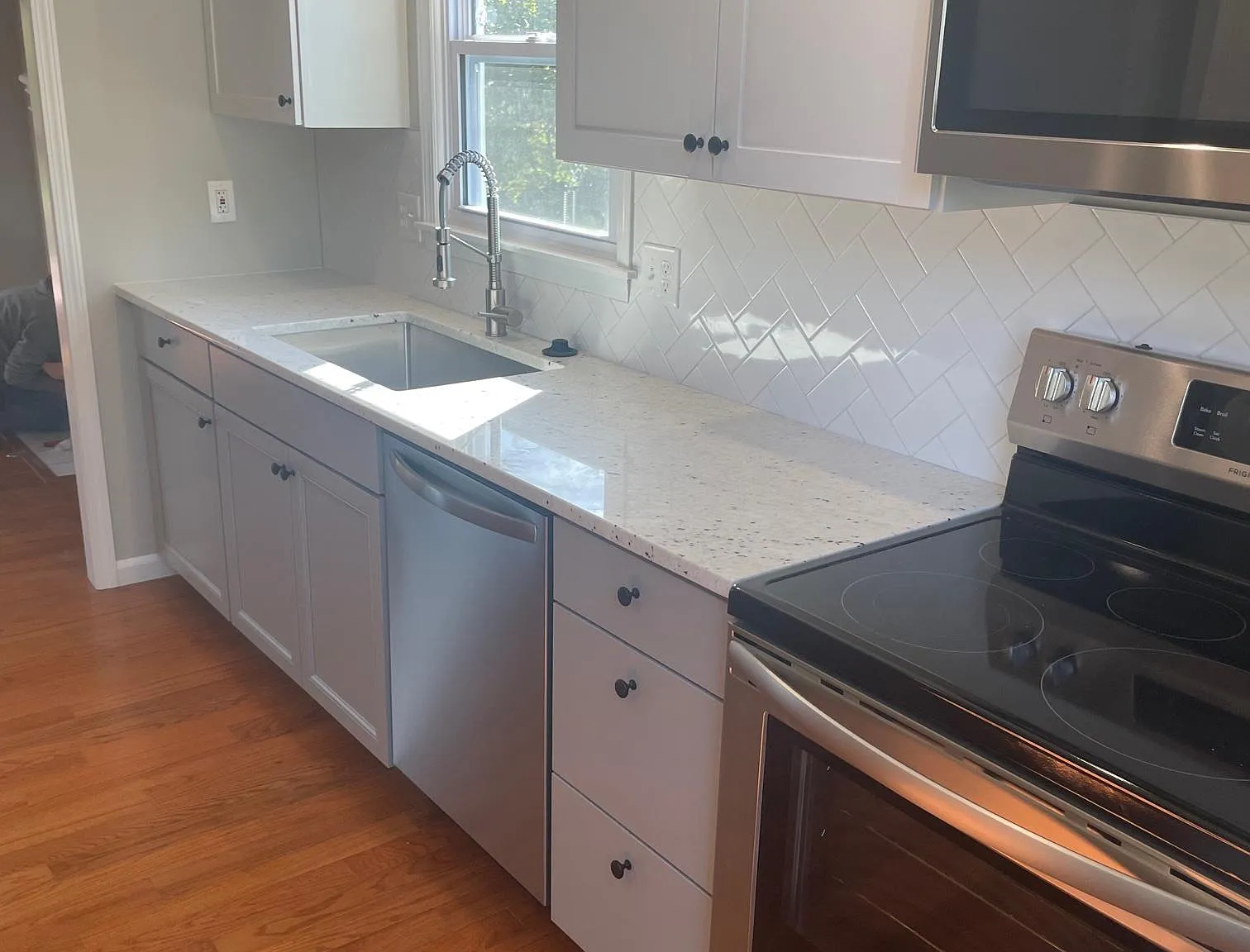 3 bed, 1350 sqft, $2,150 — Photo 4