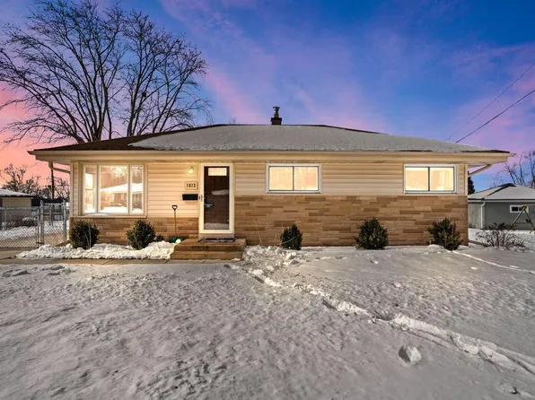 1813 Enterprise STREET, Waukesha, WI 53189