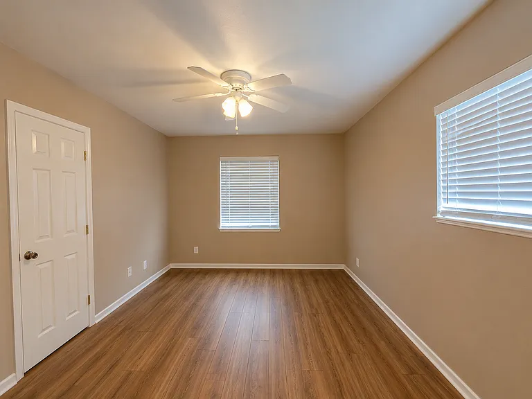 1442 W Valencia Dr — Photo 19