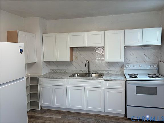 3rd image of 108 Cherry Acres Dr