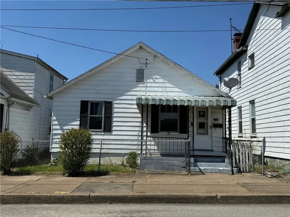 128 Thompson St, Latrobe, PA 15650