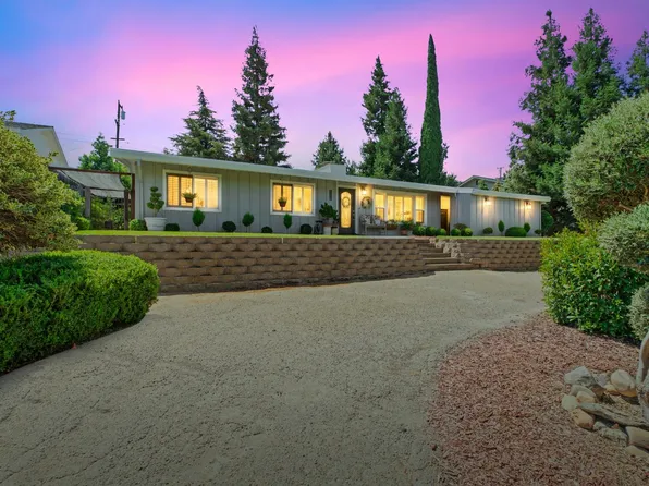 2119 Tioga Ave, Oakdale, CA 95361