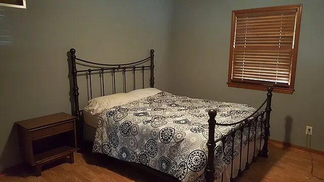 410 N Linn St — Photo 11