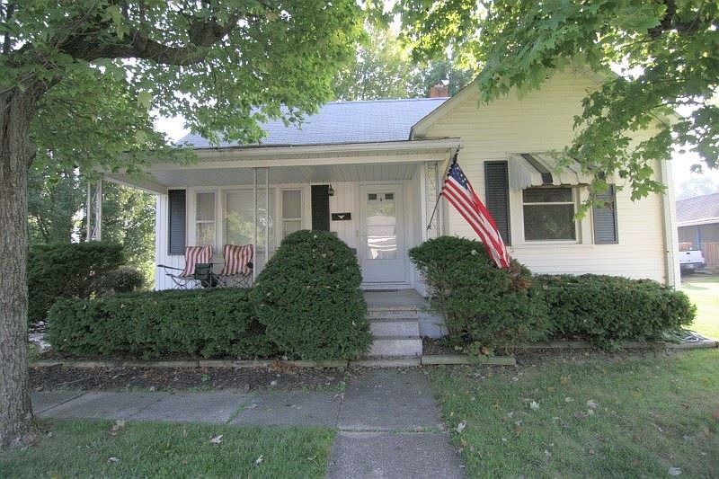 1st image of 1029 Race St
