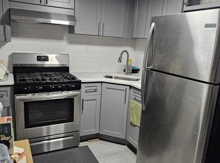 135-20 233rd St, Springfield Gardens, NY 11413