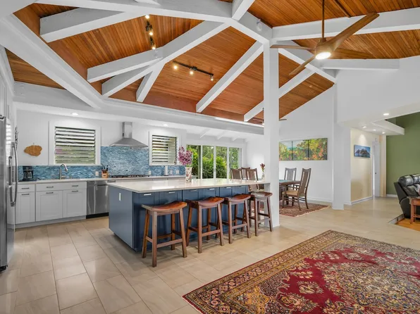 4465 Emmalani Dr, Princeville, HI 96722