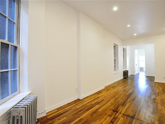 4th image of 320 W 17th St APT 3FW