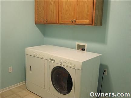 Laundry room appliances included