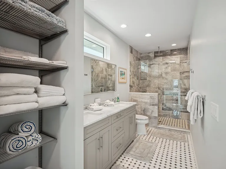 501 Channel Ln — Photo 18