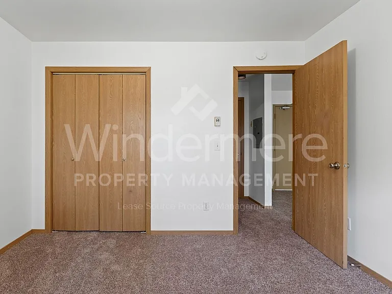 1111 E 8th Ave — Photo 15