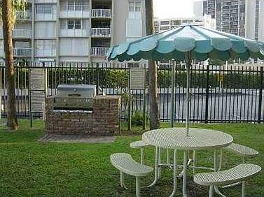 4th image of 1408 SE Bayshore Dr APT 106