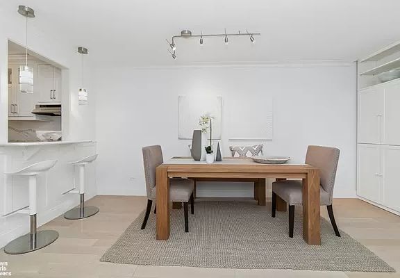 4th image of 337 E 50th St APT 2C