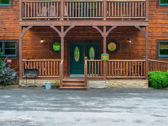 4th image of 212 Dogwood Point Way