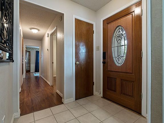 4th image of 2708 Wolff Dr