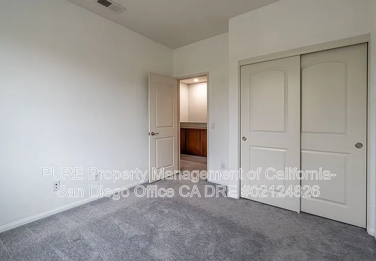 1658 El Raval Way #2 — Photo 8