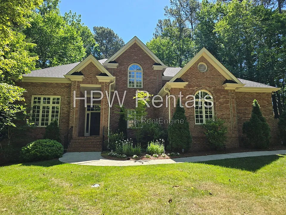 102 Eyemouth Ct